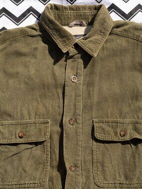 -M- Woolrich Corduroy Fleece Button Down Coat | Mens Casual Outdoor Jacket